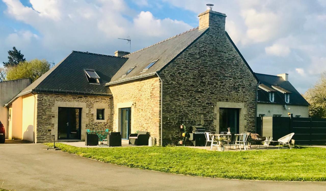 Au Petit Bonheur De Claire Et Jo Bed & Breakfast La Chapelle-Caro Exterior foto